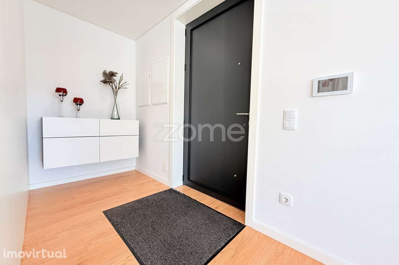 Moradia Semi-Nova T3 - Vale S. Cosme - Grande imagem: 4/56