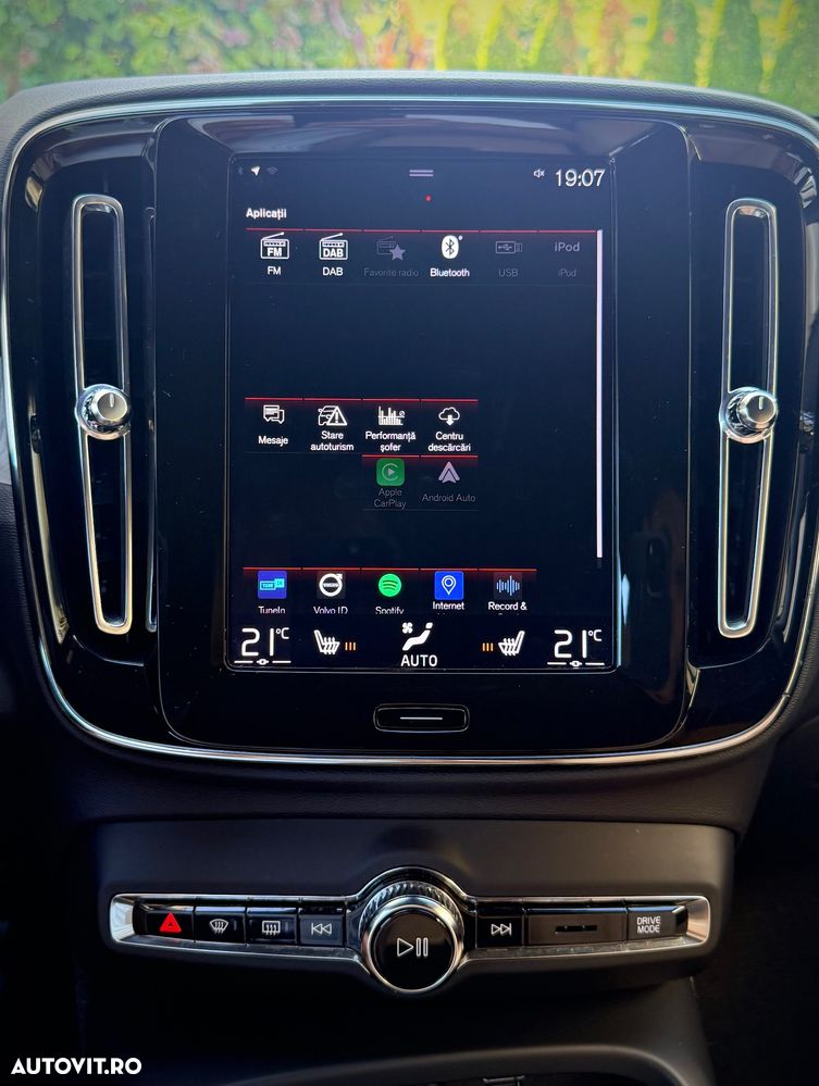 Volvo XC 40 D4 AWD Geartronic Momentum Pro - 14