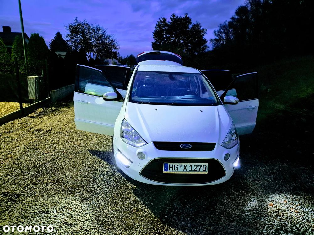 Ford S-Max - 21