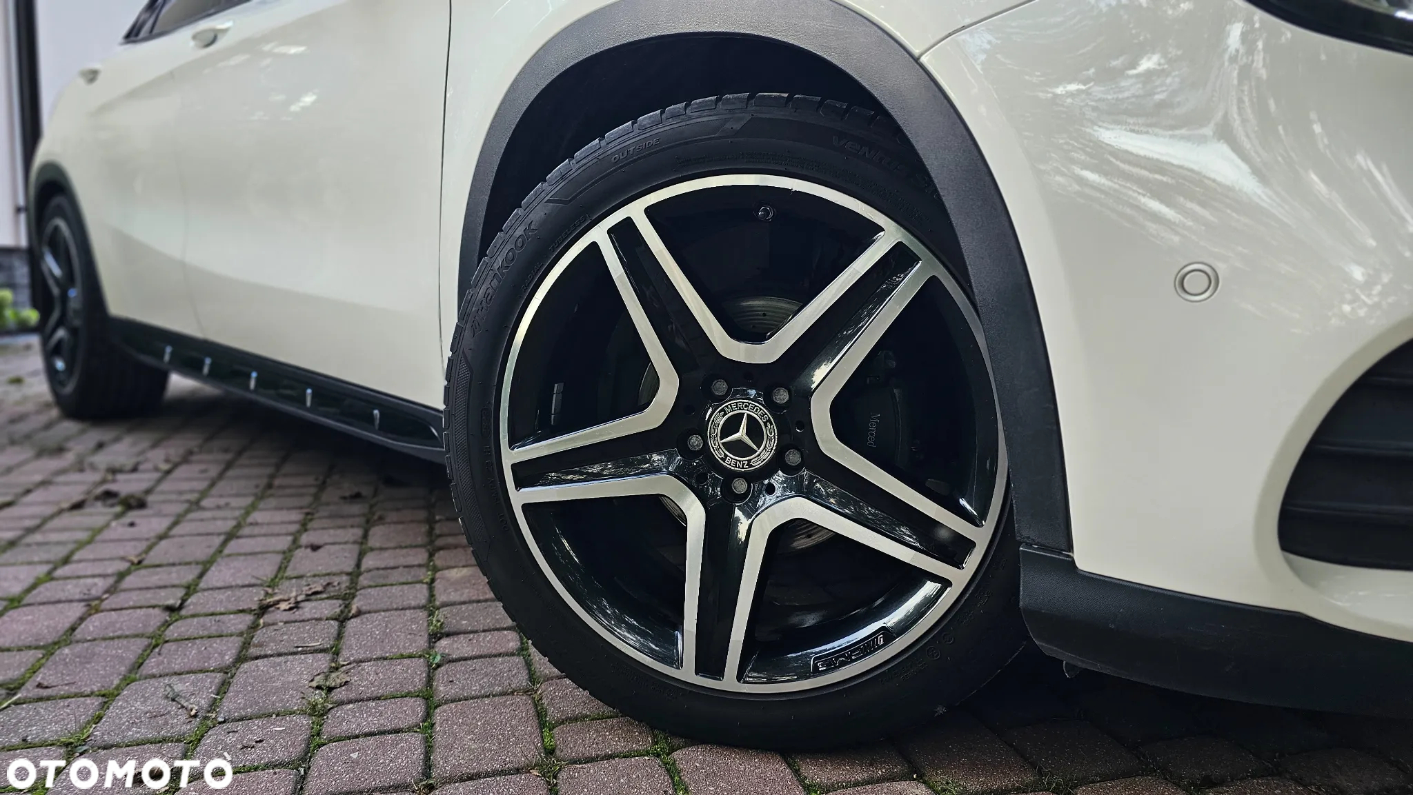 Mercedes-Benz GLA 200 d 7G-DCT AMG Line - 4
