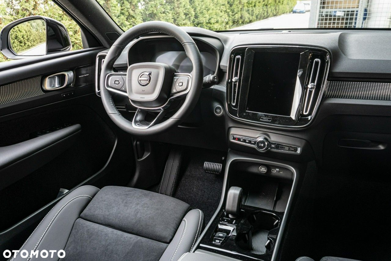 Volvo XC 40 - 22
