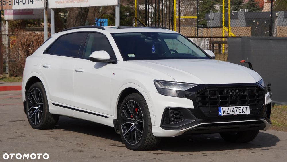 Audi Q8 55 TFSI quattro tiptronic - 16