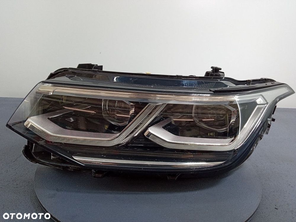 TIGUAN II LIFT REFLEKTOR LEWY IQ LIGHT 5NB941081G - 1