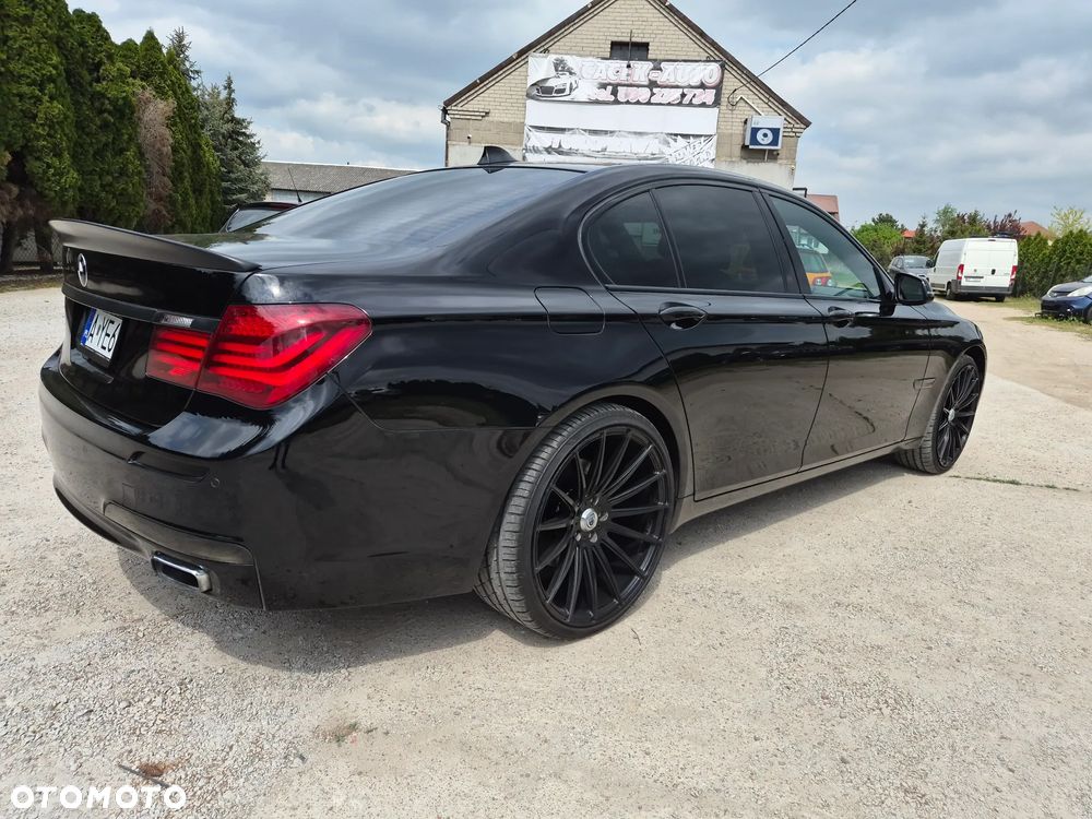 BMW Seria 7 740i - 18