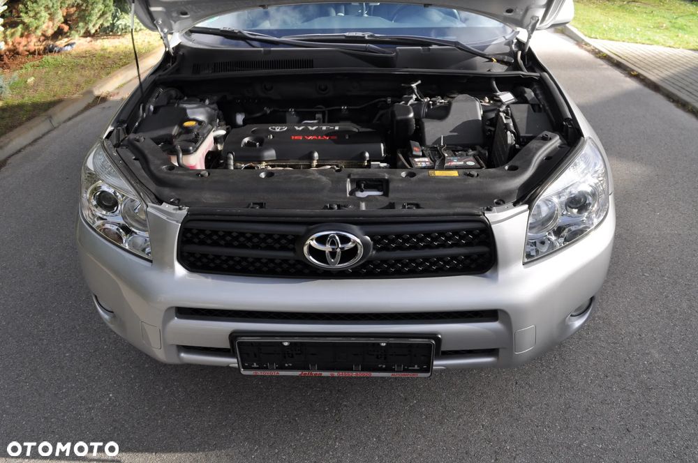 Toyota RAV4 2.0 4x4 Automatik - 11