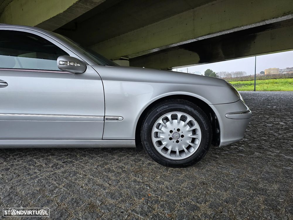 Mercedes-Benz E 220 CDI Auto Elegance - 31