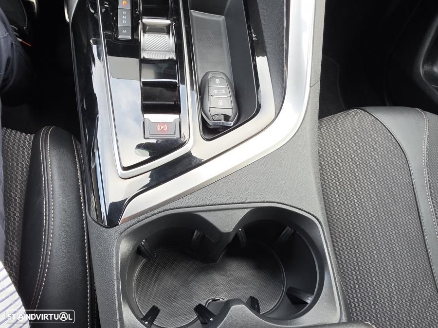 Peugeot 3008 1.2 PureTech GT EAT8 - 43