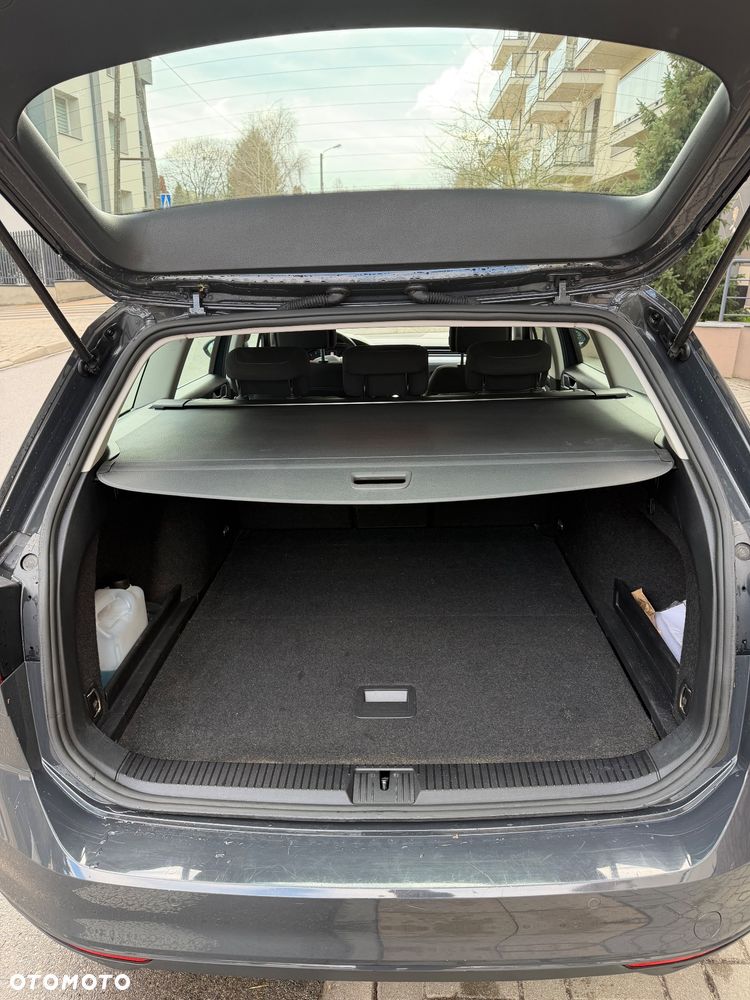 Volkswagen Passat 2.0 TDI Business DSG - 27