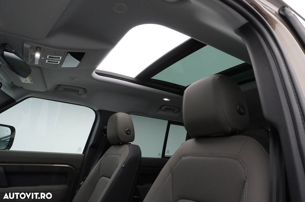 Land Rover Defender 110 3.0D 250 MHEV Hard Top X-Dynamic SE - 19