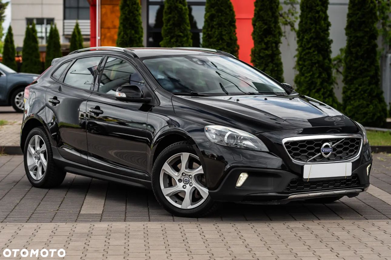 Volvo V40 Cross Country - 1