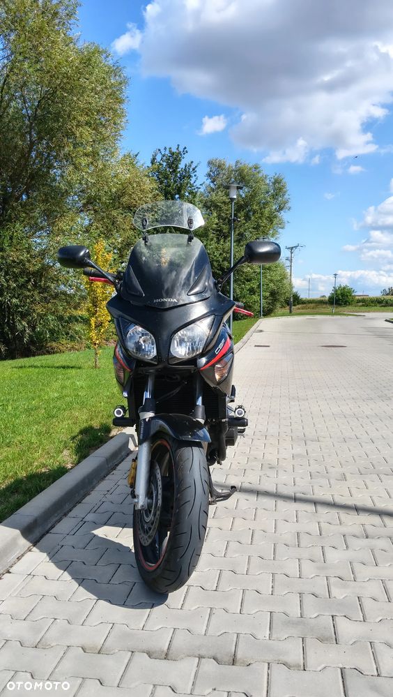 Honda CBF - 3