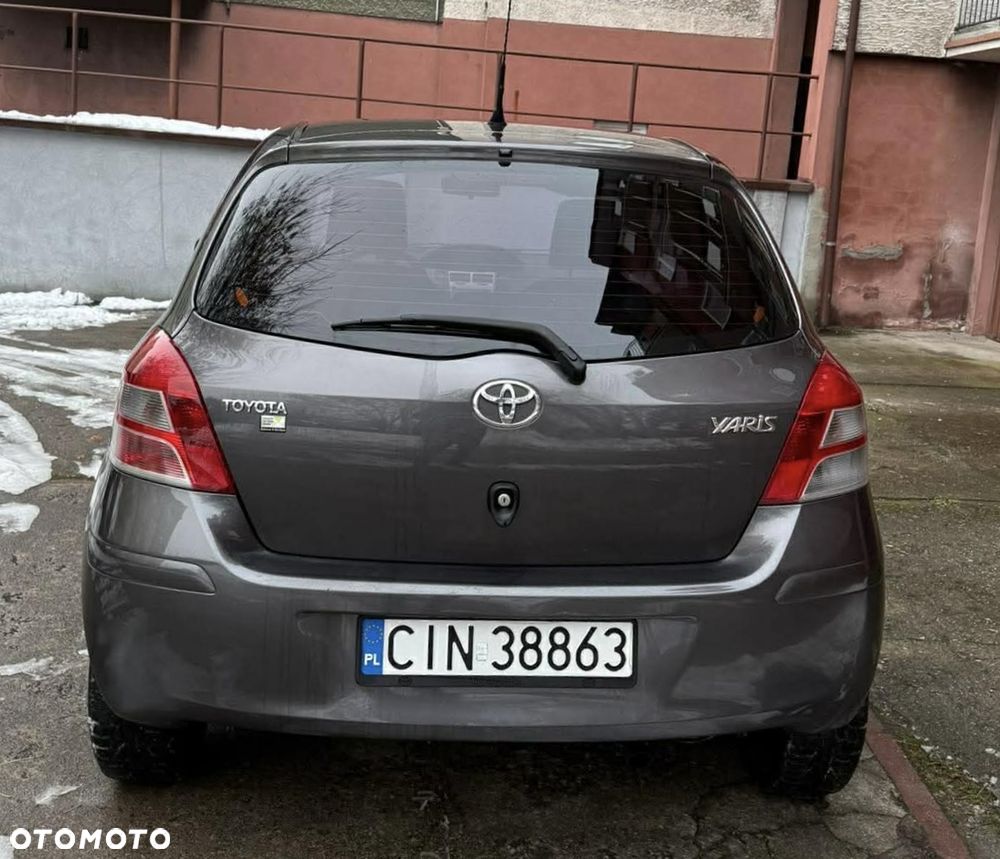 Toyota Yaris 1.33 Prestige - 5