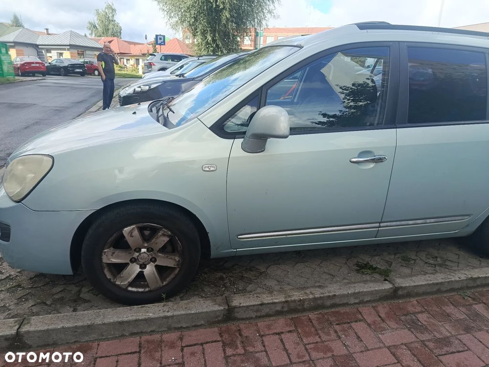 Kia Carens 2.0 EX - 4