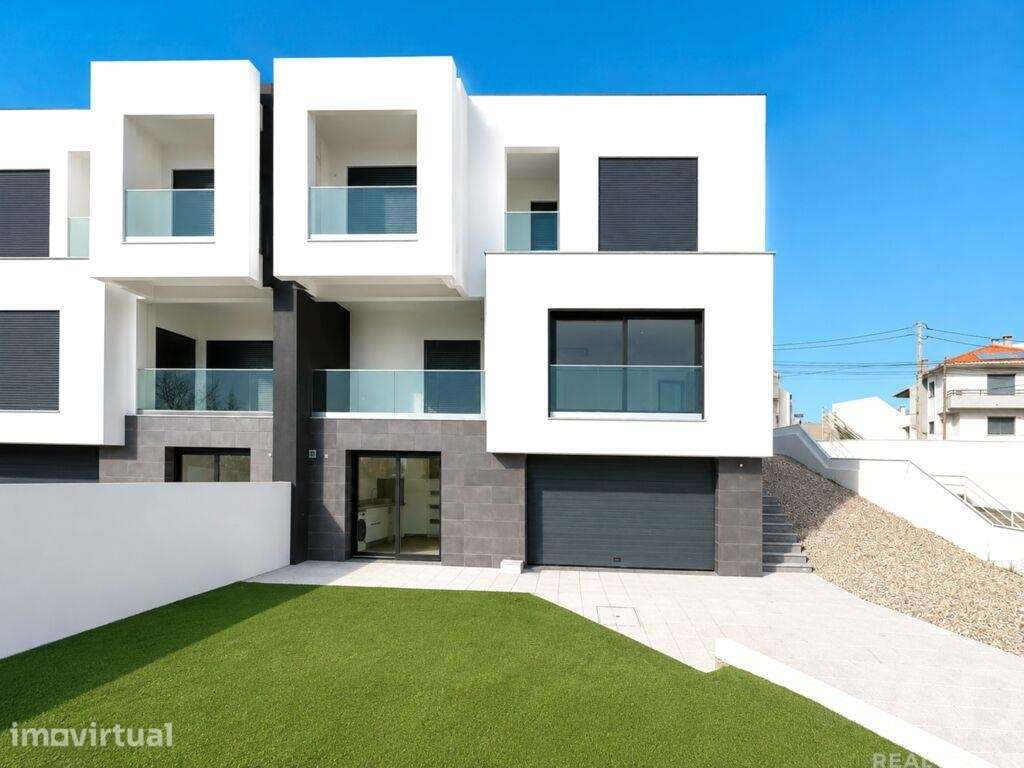 Casa / Villa T4 em Corroios de 157,00 m2 - Grande imagem: 3/30
