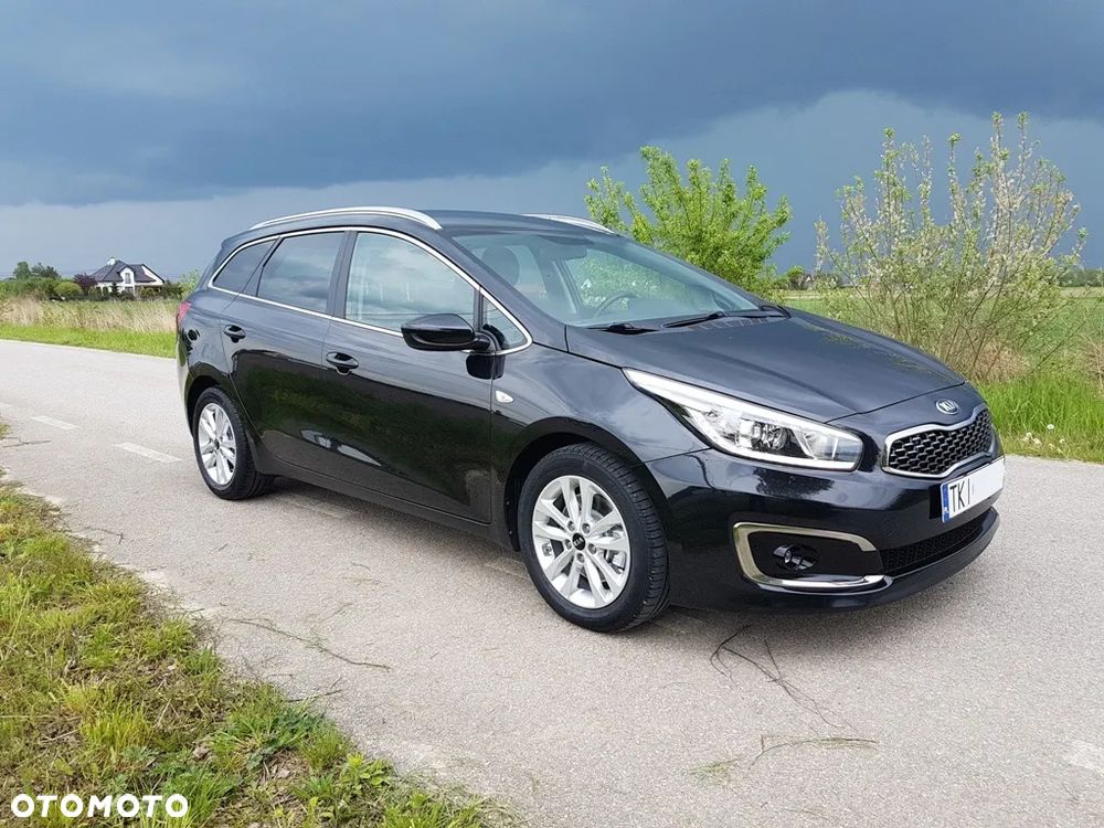 Kia Ceed 1.6 CRDi 136 ISG Dream-Team Edition - 3