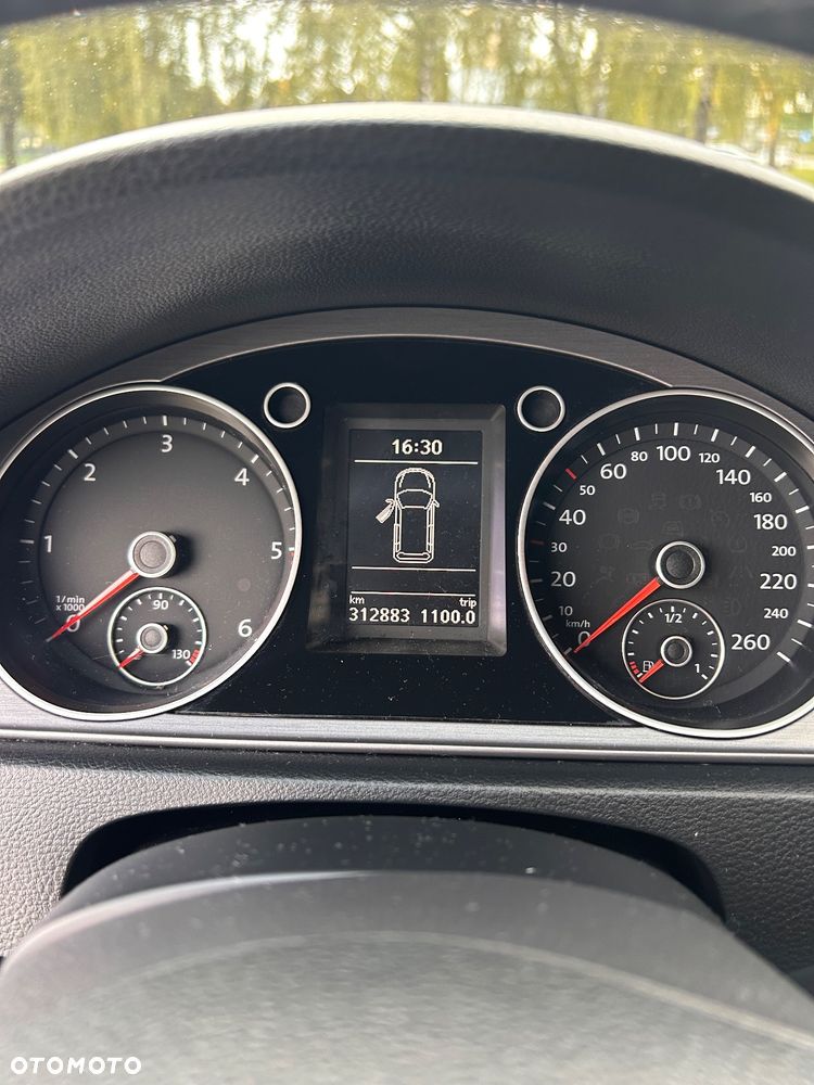 Volkswagen Passat Variant 2.0 TDI BlueMotion Technology Business Edition - 17