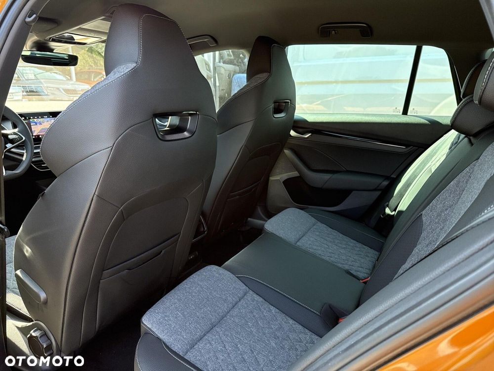 Skoda Octavia 1.5 TSI mHEV Sportline DSG - 24