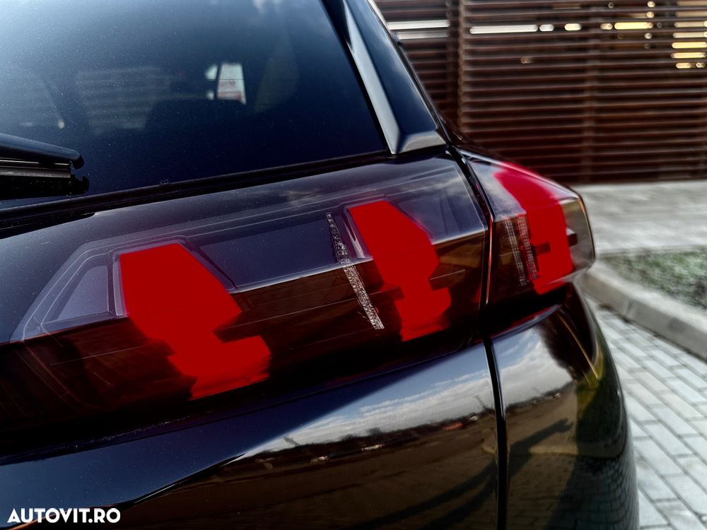 Peugeot 2008 PureTech 130 EAT8 GT Exclusive - 21