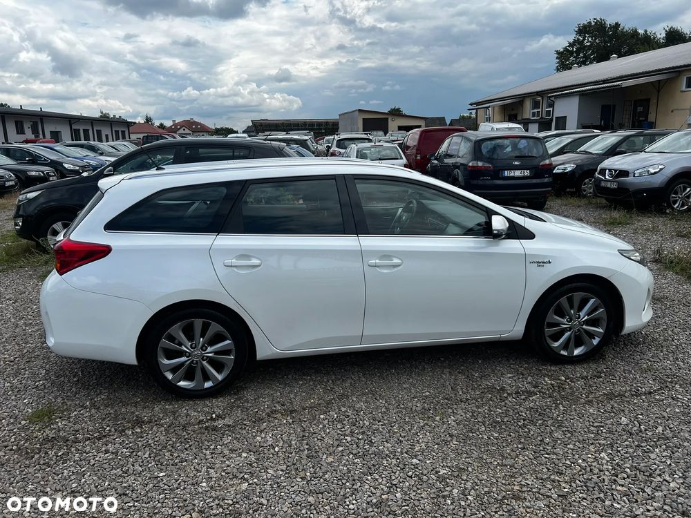 Toyota Auris - 11