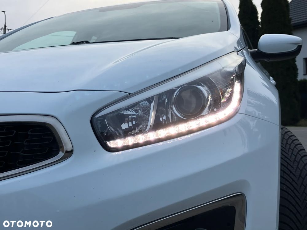 Kia Ceed 1.6 CRDi GT Line - 20