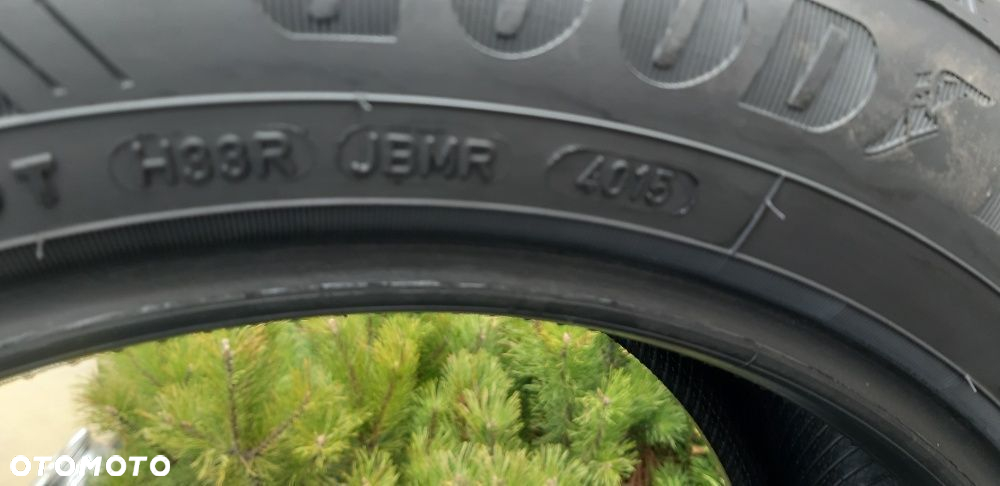 215/55R17 94V Goodyear Efficient Grip Performance lato komplet - 3