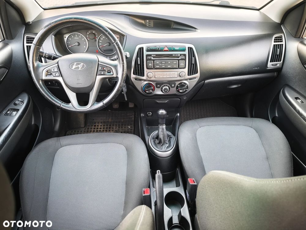Hyundai i20 - 16