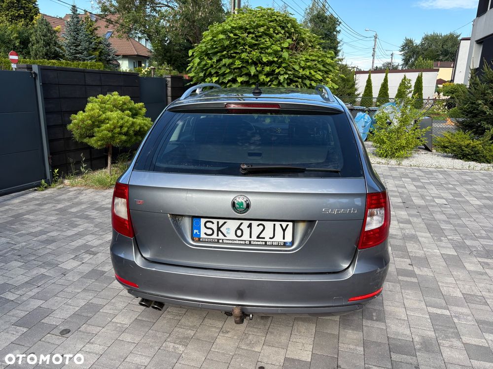 Skoda Superb 2.0 TDI Elegance DSG - 5