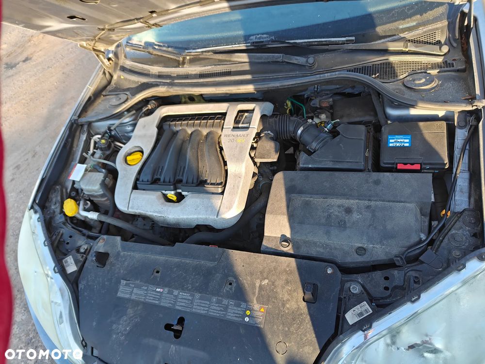 Renault Laguna 2.0 16V Expression - 12