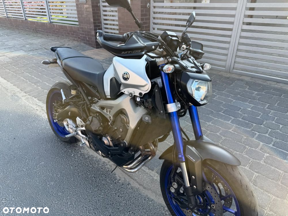 Yamaha MT - 24