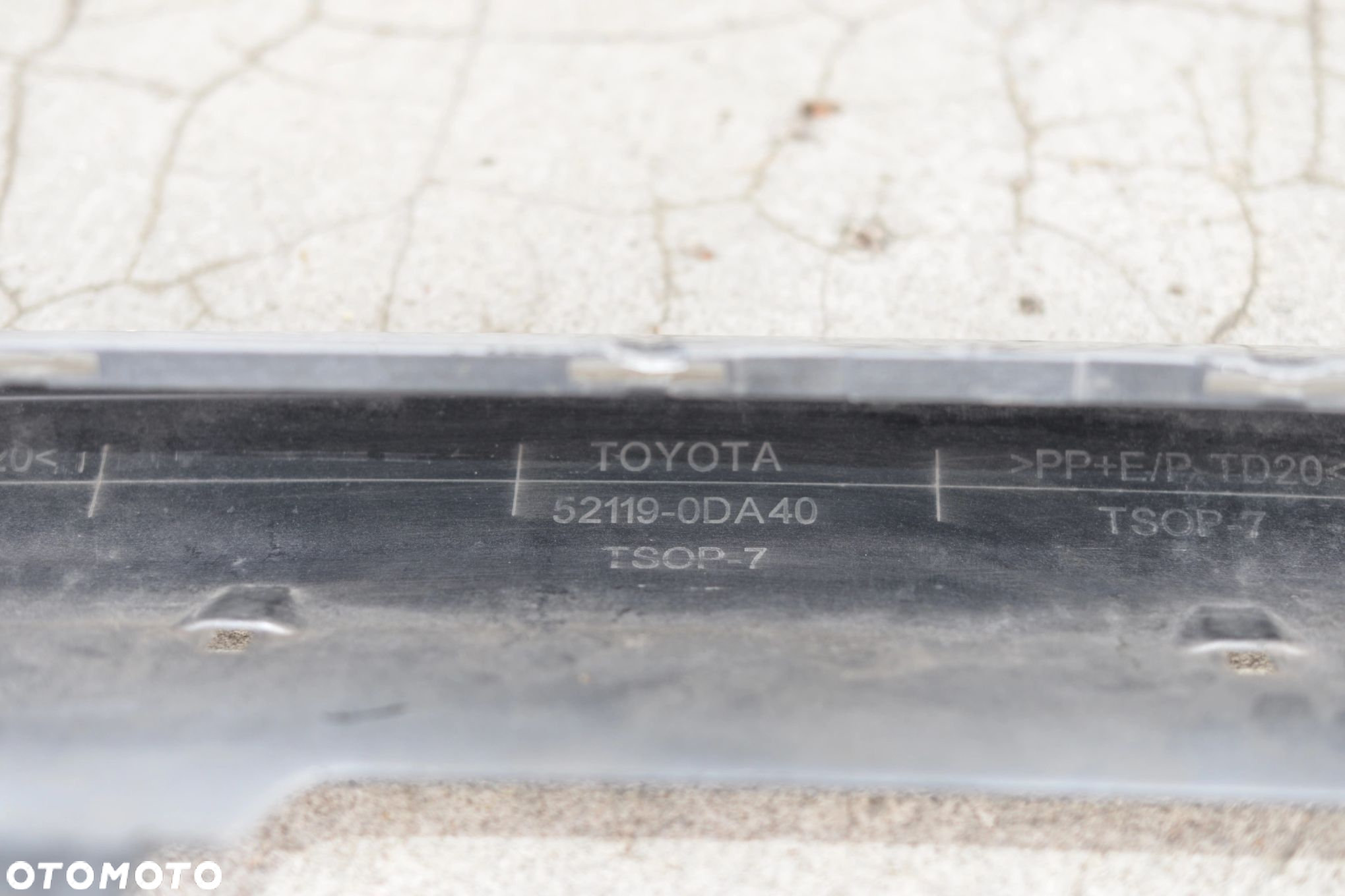 ZDERZAK PRZEDNI PRZÓD TOYOTA YARIS 3 III DRUGI LIFT 2017-2020 52119-0DA40 - 8