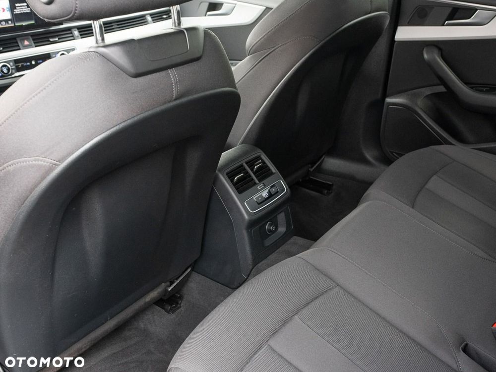 Audi A4 Limousine 35 TFSI mHEV S Line S tronic - 26