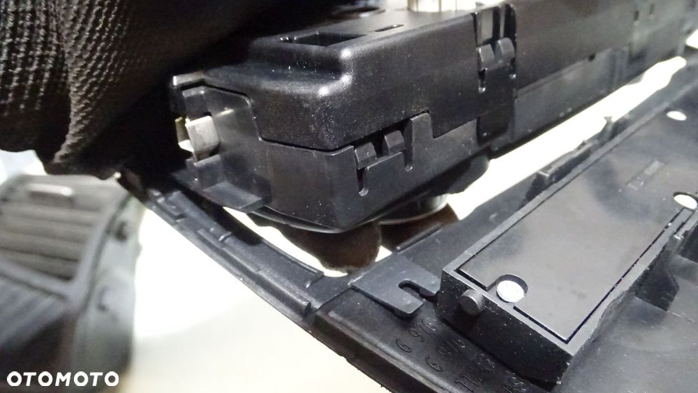 PANEL STEROWANIA NAWIEWU KLIMATYZACJI BMW E87 118D - 6