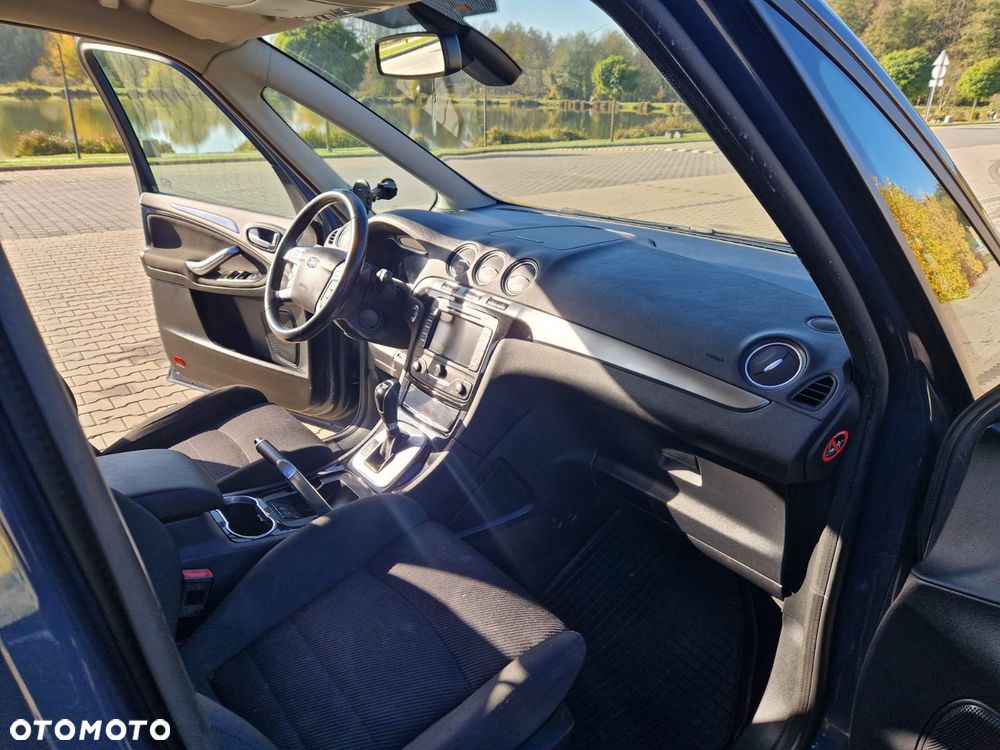 Ford Galaxy - 18