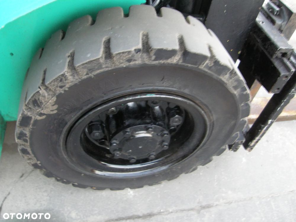 Mitsubishi FD25 DIESEL przesuw wózek widłowy z Niemiec - 13