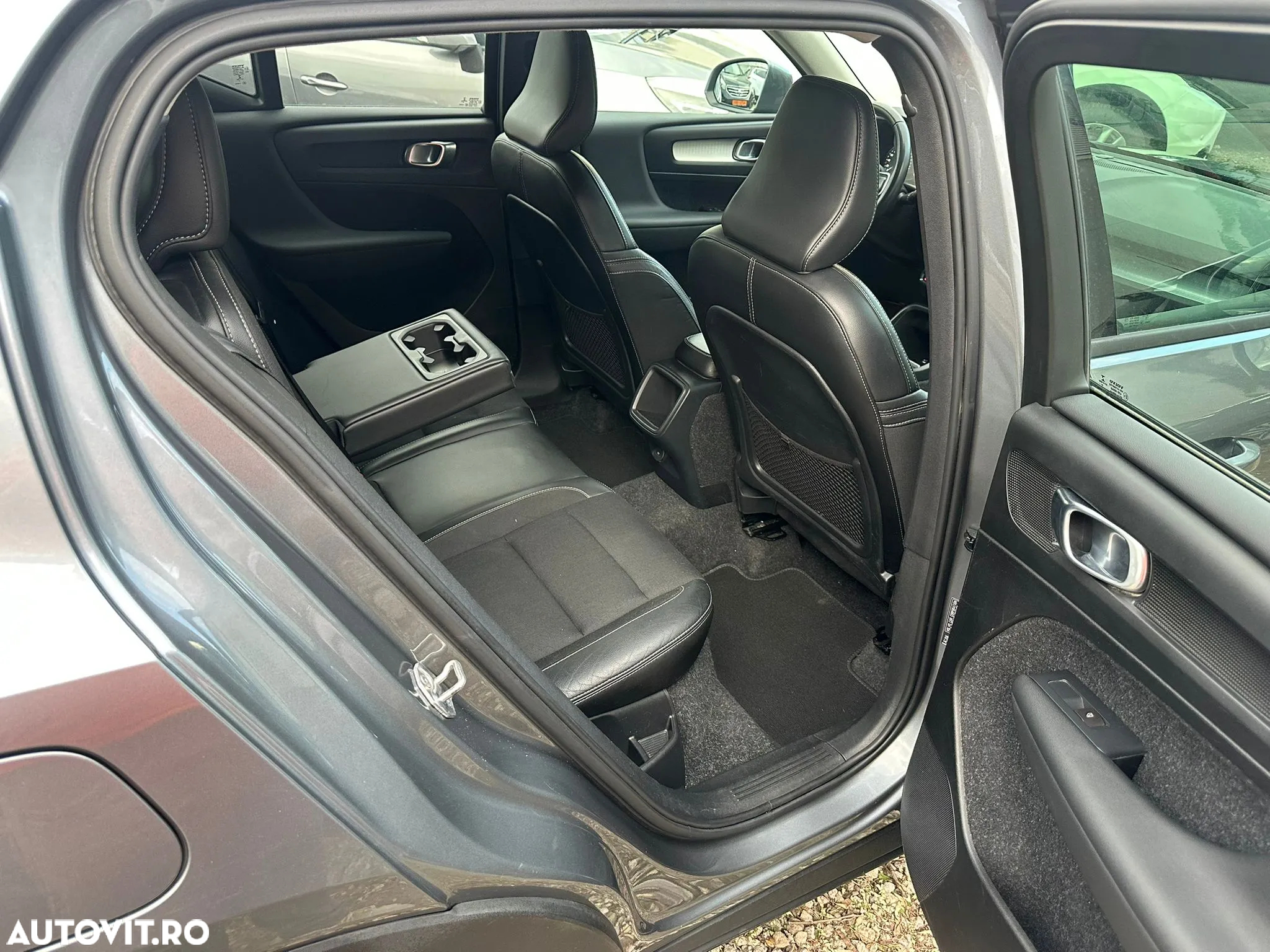 Volvo XC 40 D3 Momentum - 8
