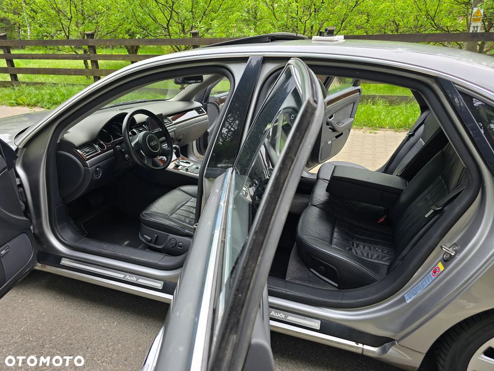 Audi A8 4.2 Quattro - 20