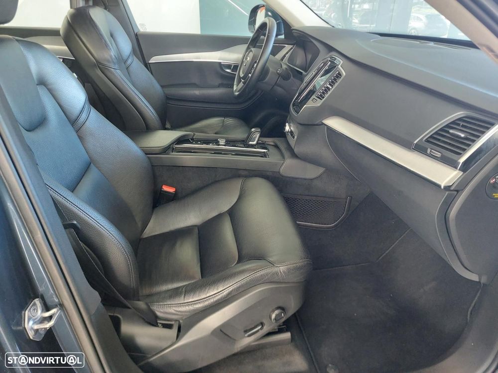 Volvo XC 90 2.0 T8 PHEV Momentum Plus AWD - 25