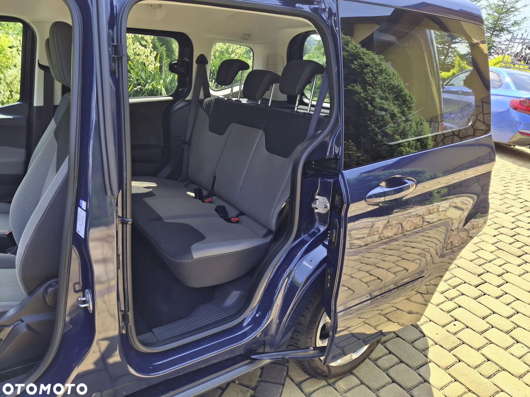 Ford Tourneo Courier 1.0 EcoBoost Ambiente - 14