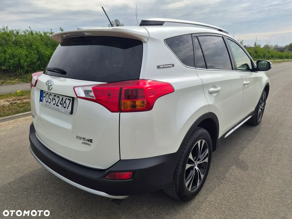 Toyota RAV4 2.0 D-4D Premium 4x2 - 14