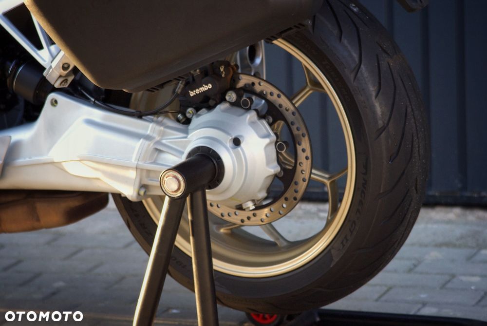 Moto Guzzi V100 Mandello - 5