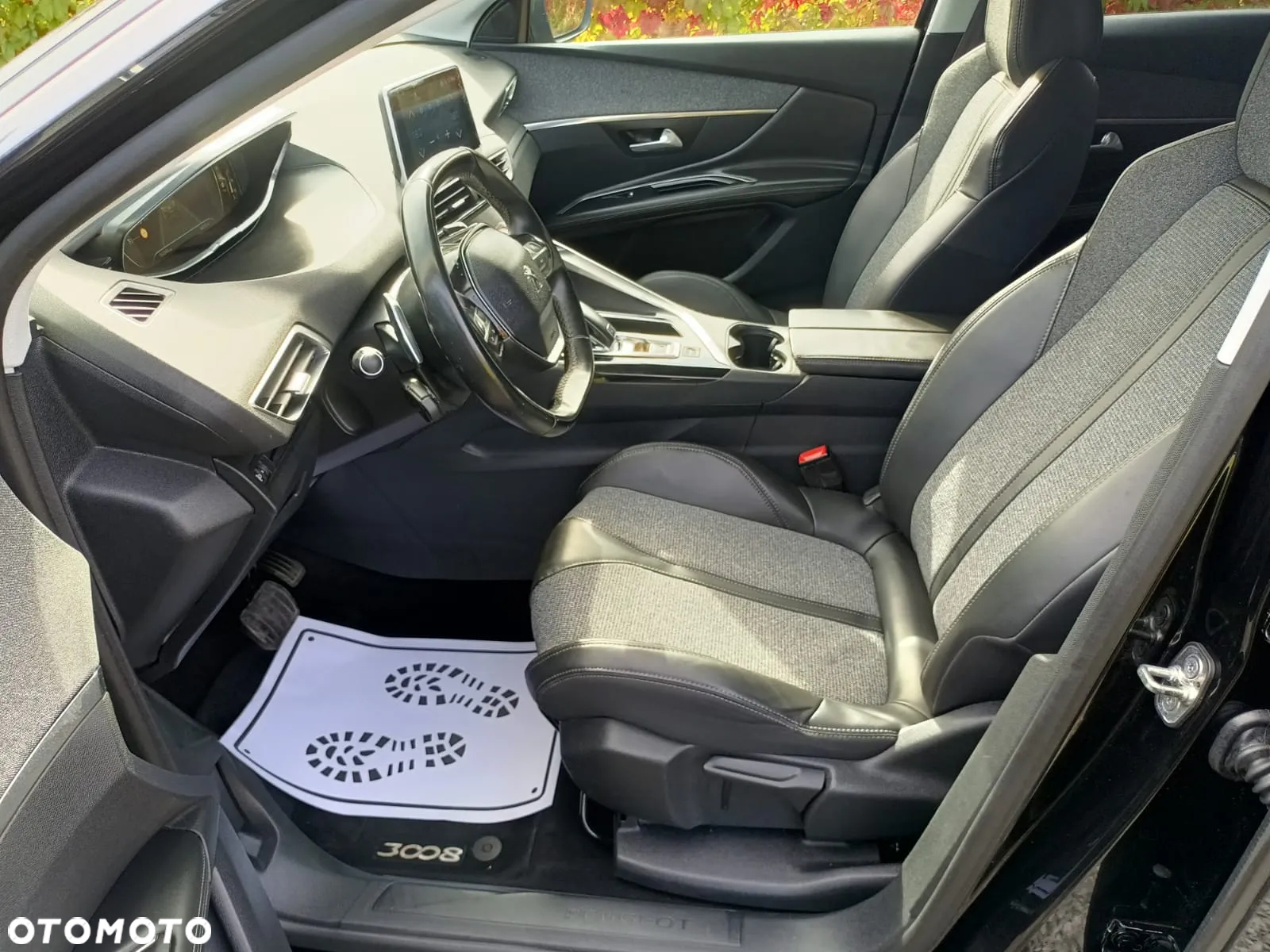 Peugeot 3008 1.6 BlueHDi Active S&S EAT6 - 19