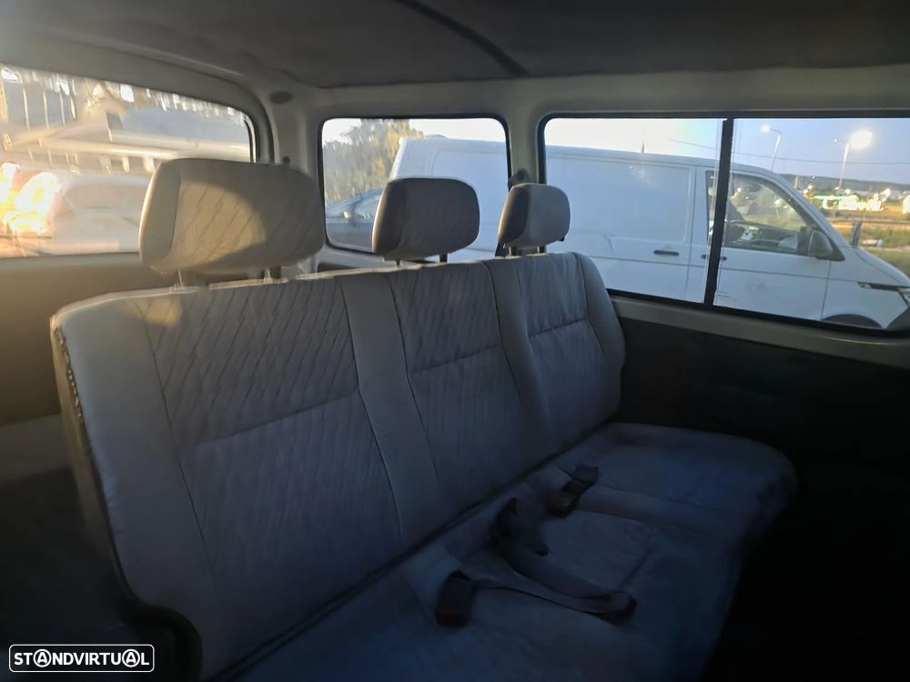 Toyota HiAce 2.4 D LH102L 4 Vidros - 5