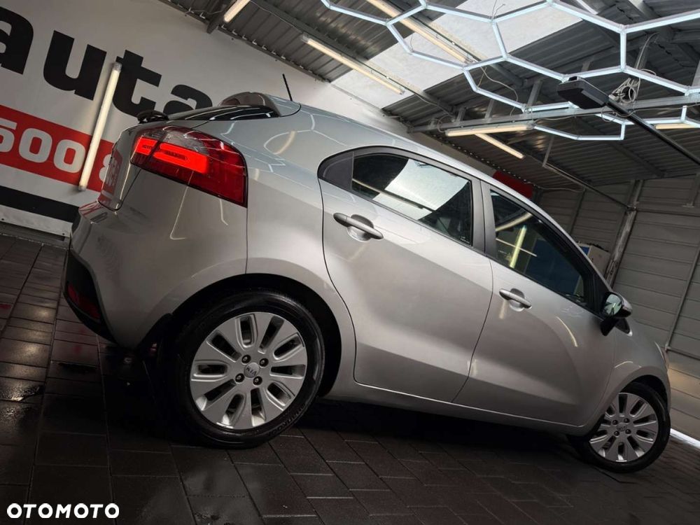 Kia Rio - 17