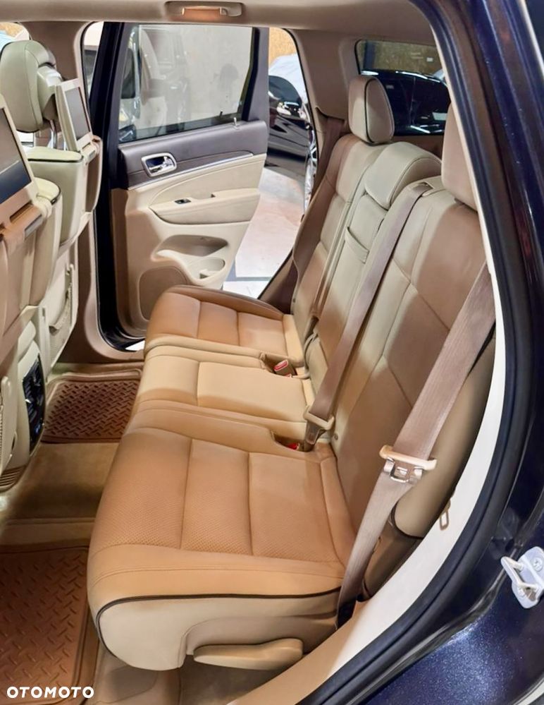 Jeep Grand Cherokee 5.7 V8 Overland Summit - 32