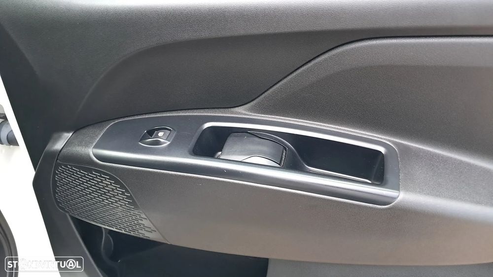 Fiat DOBLO 1.3 Multijet MAXI 3L C/IVA - 17