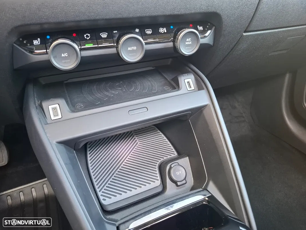 Citroën C4 PureTech 130 Stop&Start EAT8 SHINE - 26