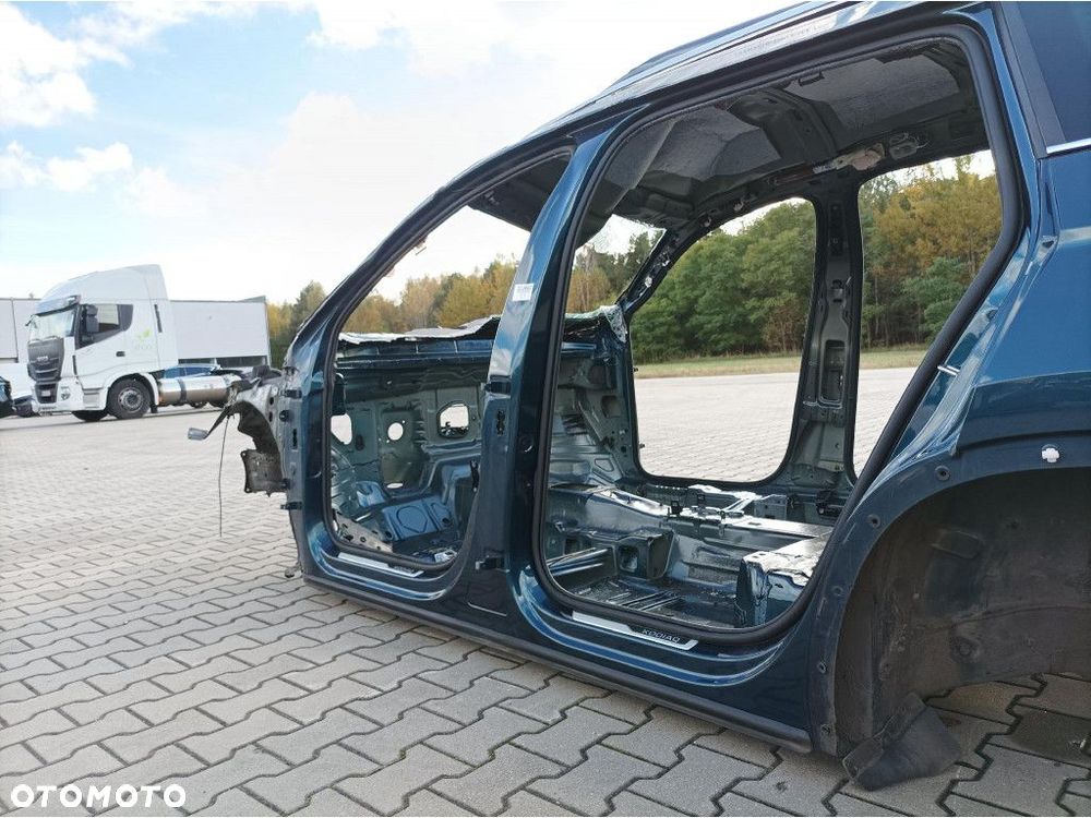SKODA KODIAQ PRÓG SŁUPEK LEWY DŁUGI POD RYGIEL  LW5Q - 3