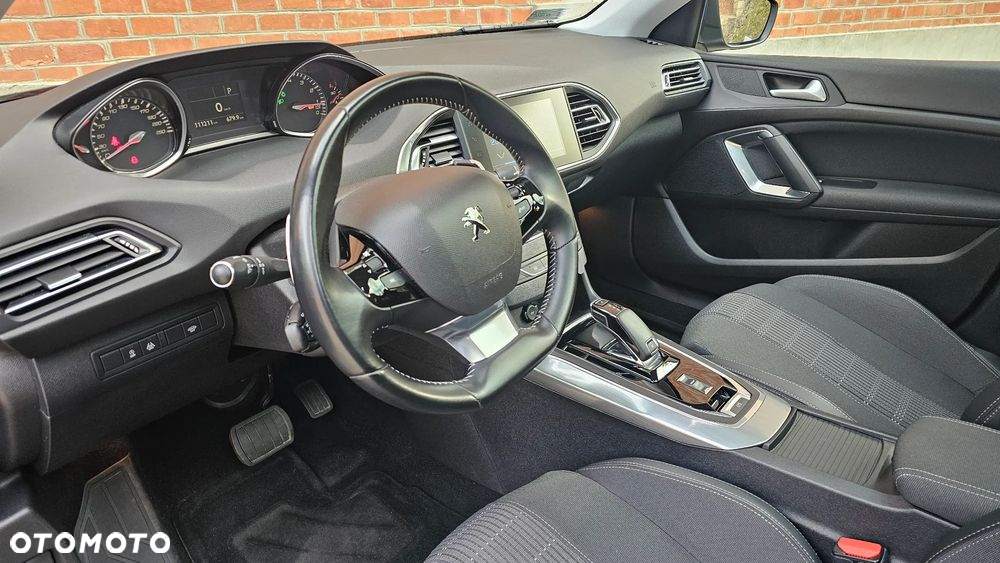 Peugeot 308 1.2 PureTech GPF Allure S&S EAT8 - 7