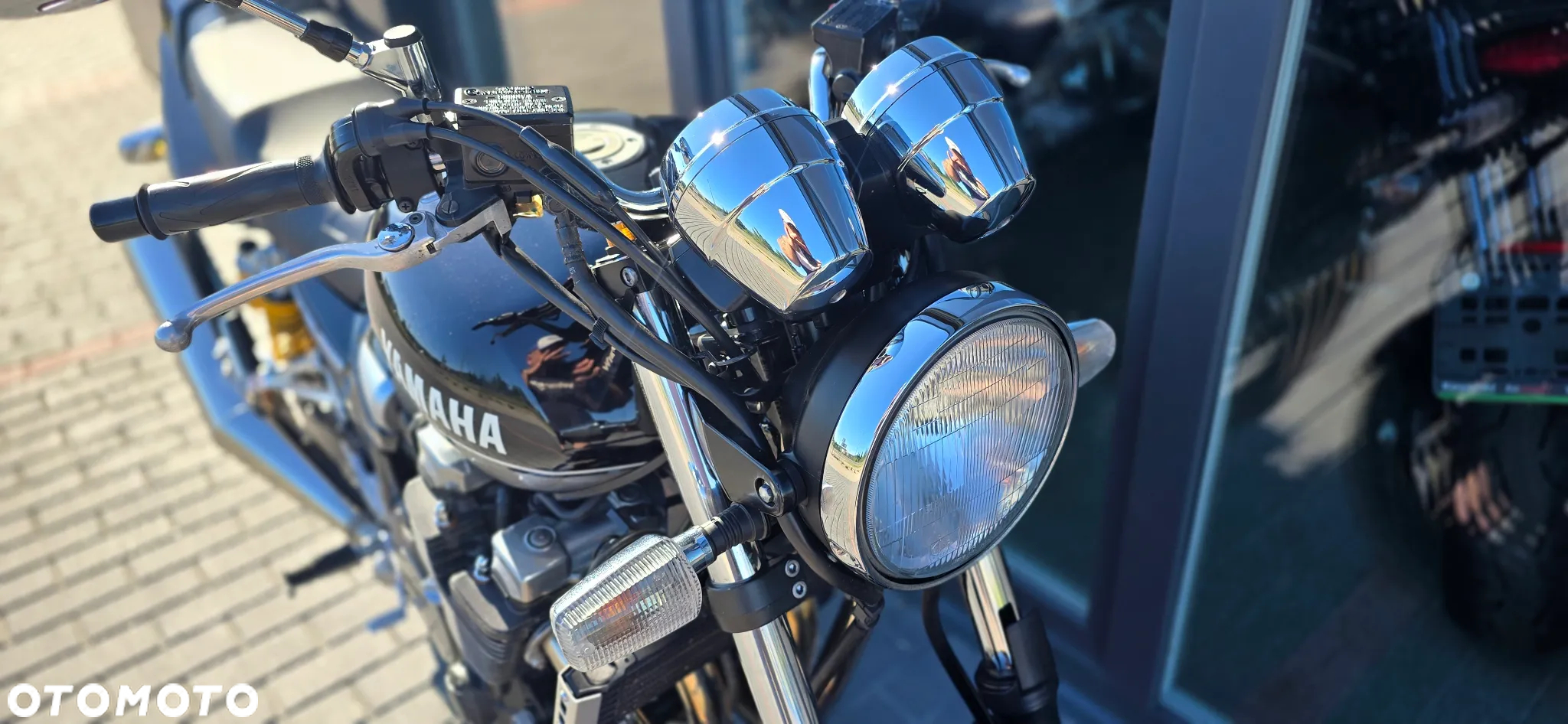 Yamaha XJR - 7