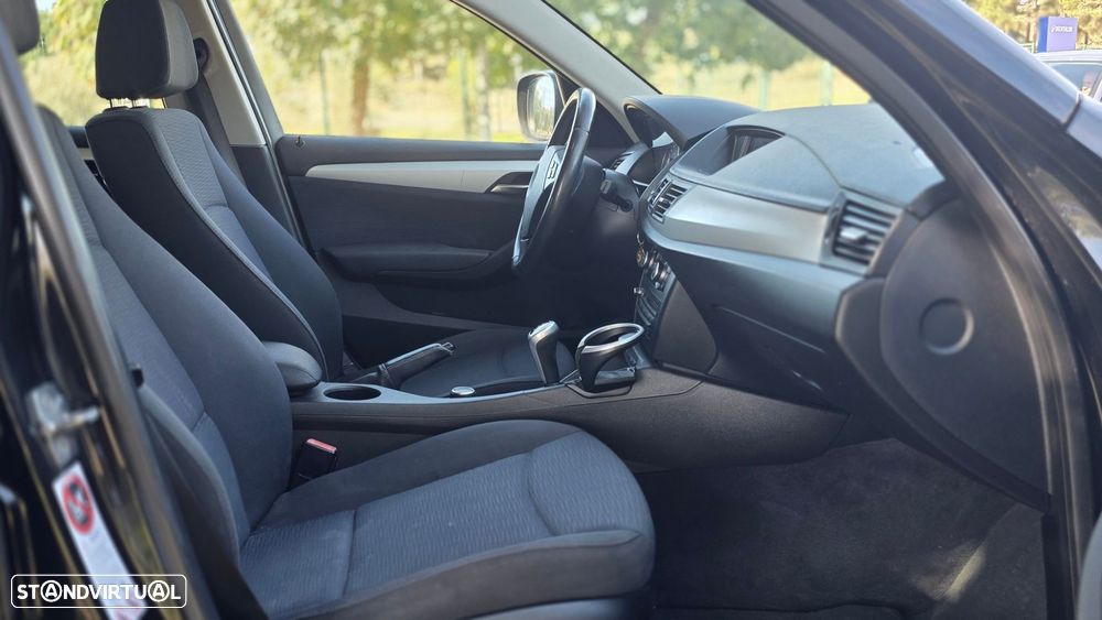 BMW X1 18 d xDrive - 25